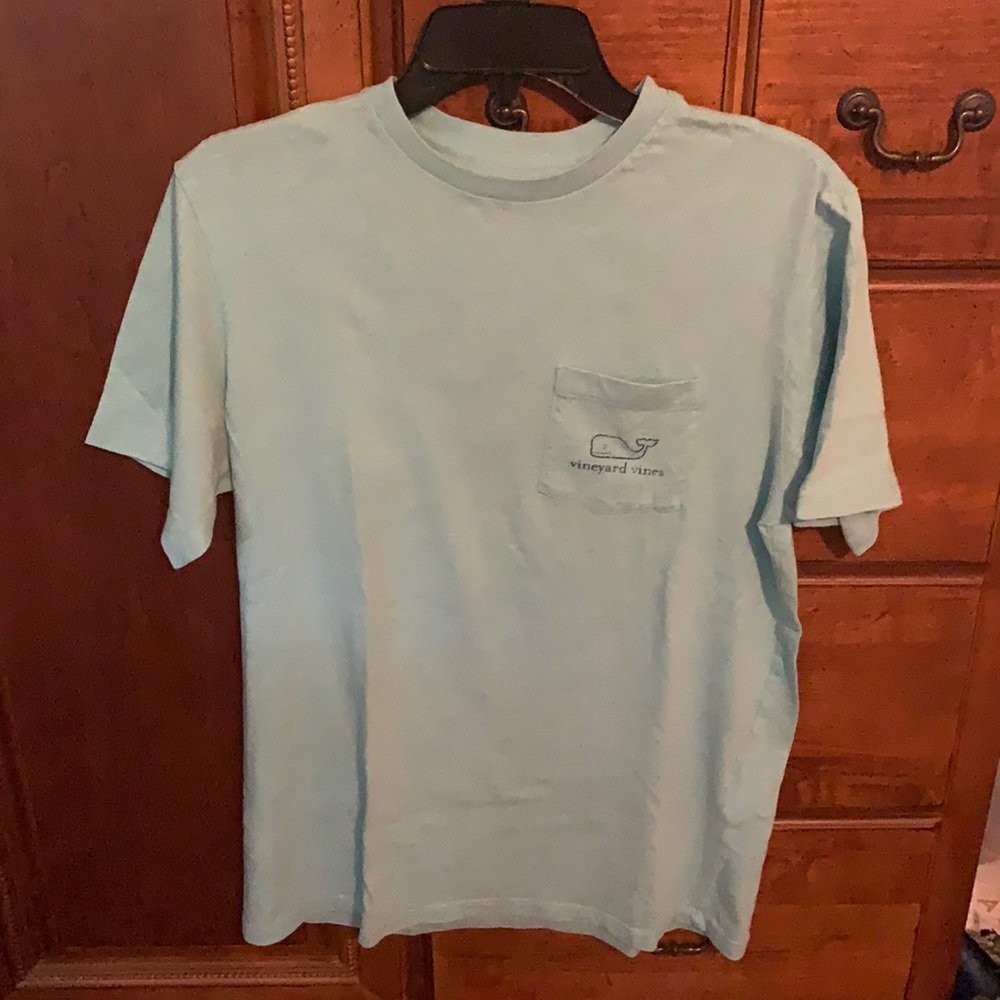 Vineyard vine small tee